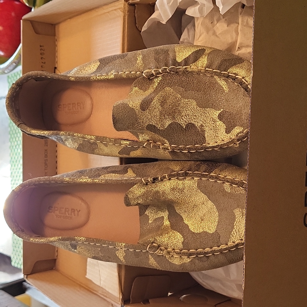 Sperry Driving Moccasin in Camo Green